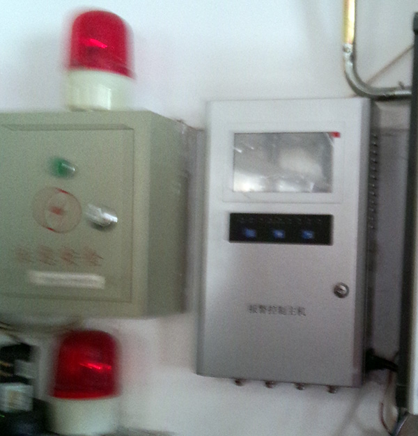 秦皇島港口油庫泄露檢測報警系統(tǒng)應用案例現(xiàn)場安裝圖3