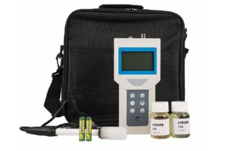 小身材如何扛起專業級重任？